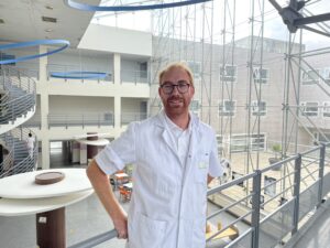 Dr DANDOY